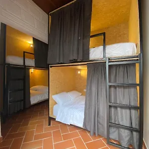https://banana-hostel.hotels-bogota.net